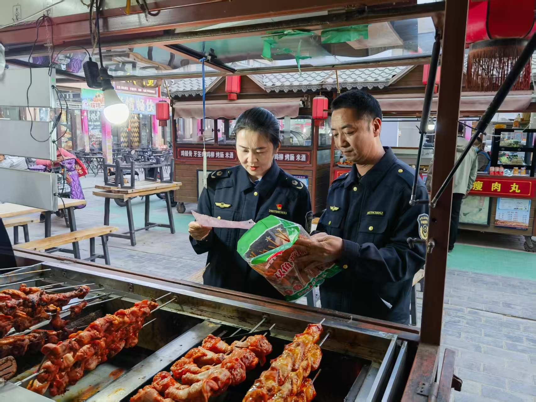 甘肅省臨澤縣市場監(jiān)管局多舉措規(guī)范預(yù)包裝食品與散裝食品標(biāo)簽標(biāo)識(shí)經(jīng)營行為